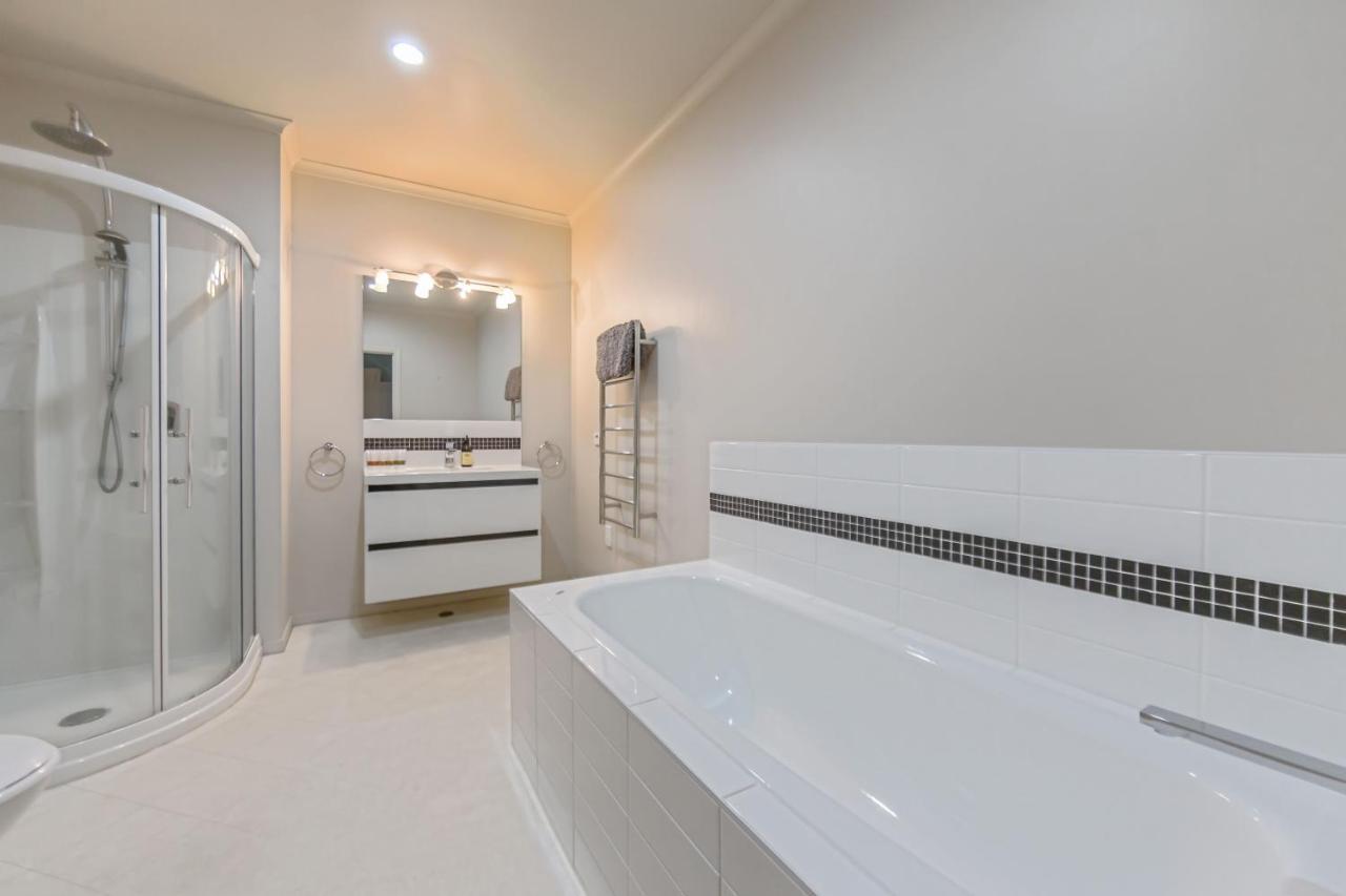 3 Bedroom Penthouse With Fabulous Views Auckland Eksteriør billede